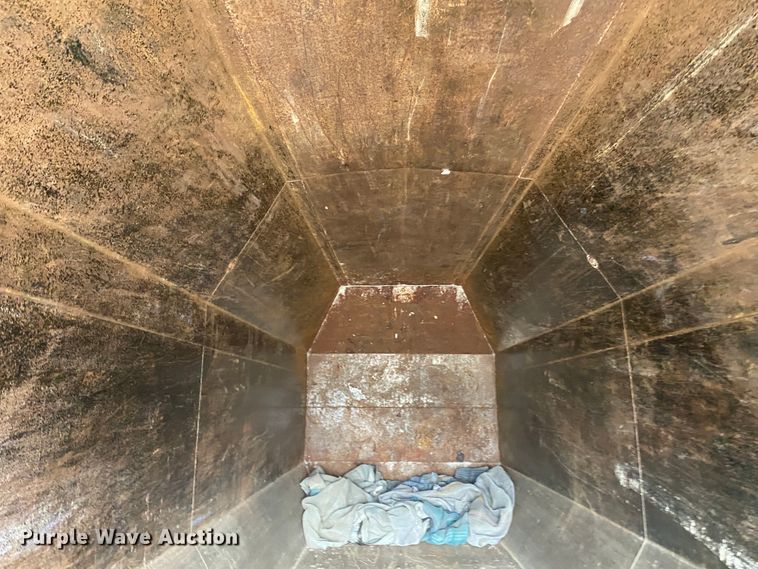 image for item DL6939 Ram Jet  roll-off compactor