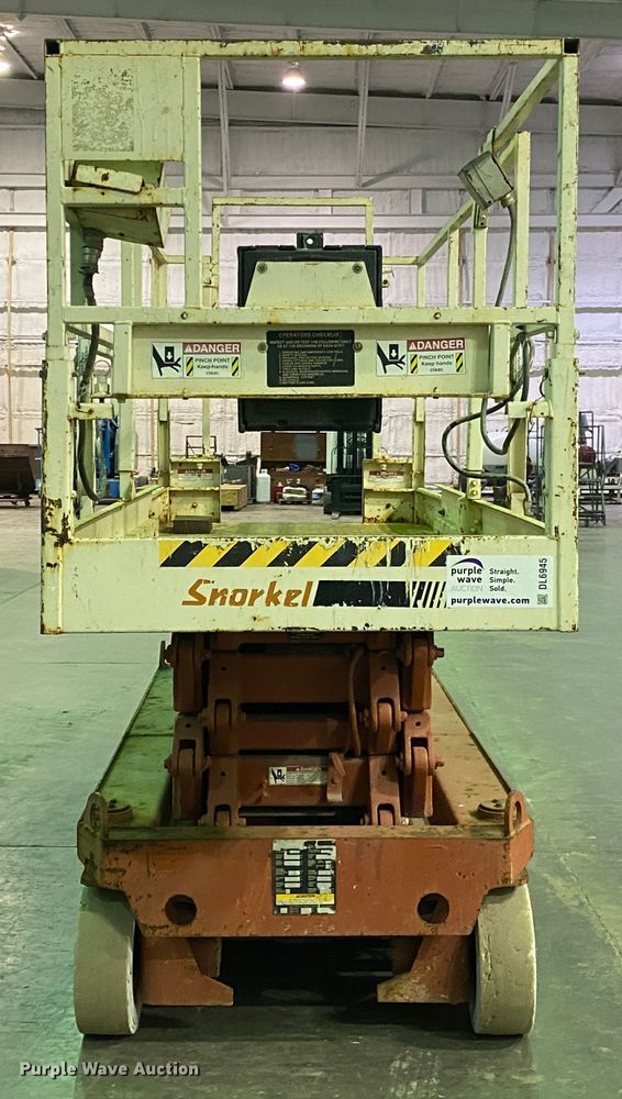 image for item DL6945 2000 Snorkle SL-25  scissor lift