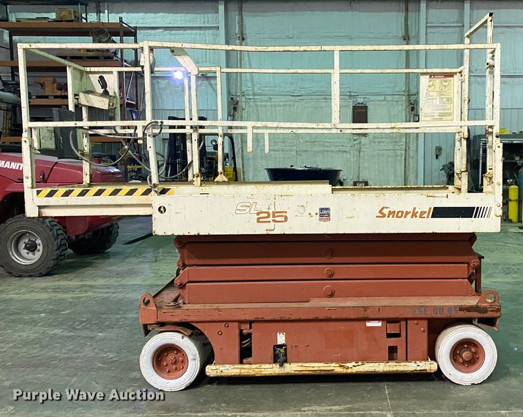 image for item DL6945 2000 Snorkle SL-25  scissor lift