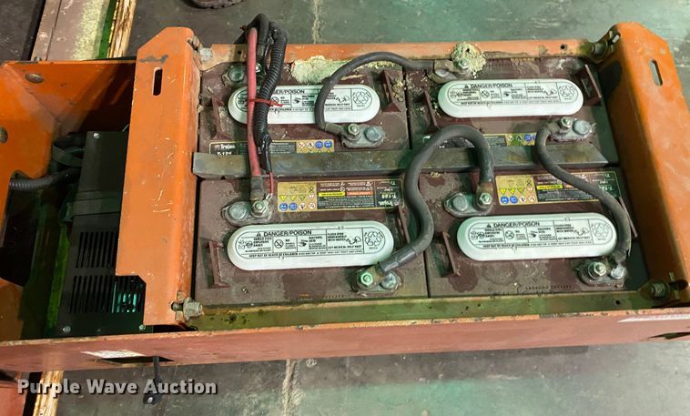 image for item DL6945 2000 Snorkle SL-25  scissor lift