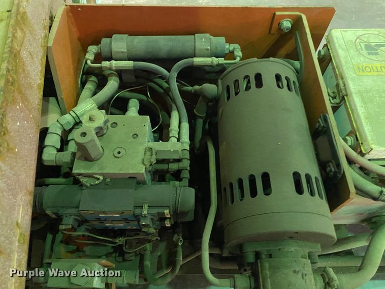 image for item DL6945 2000 Snorkle SL-25  scissor lift