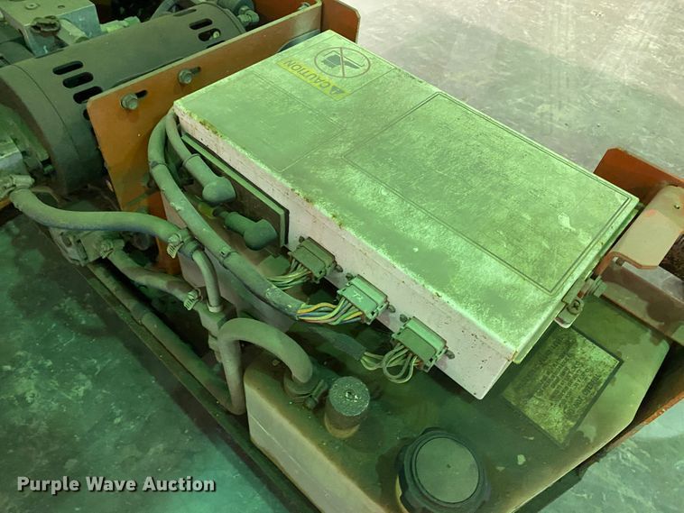 image for item DL6945 2000 Snorkle SL-25  scissor lift