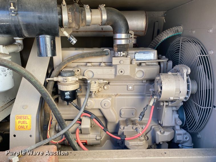 image for item DL6947 Hydraulic pump