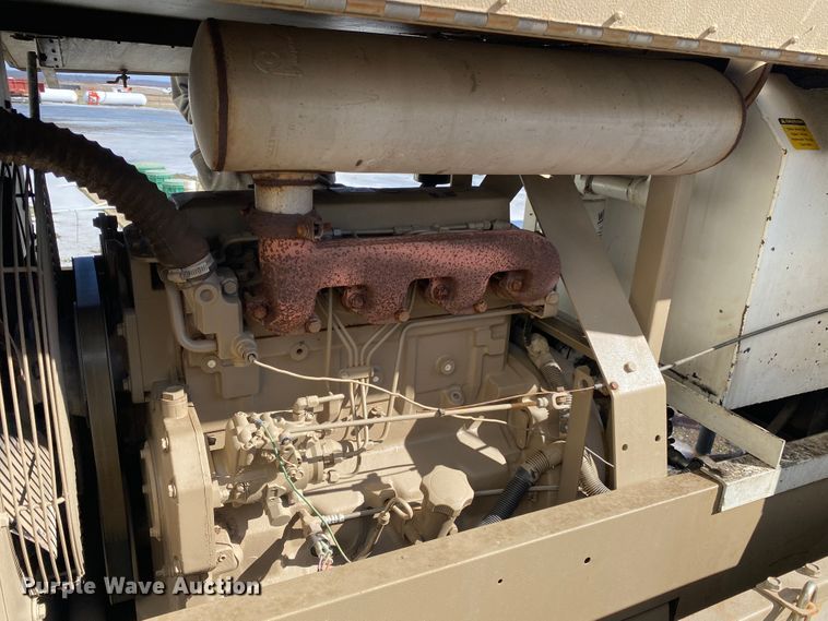 image for item DL6947 Hydraulic pump