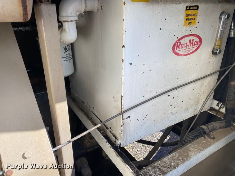 image for item DL6947 Hydraulic pump