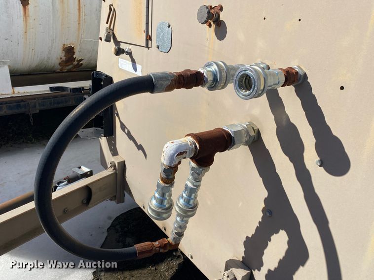 image for item DL6947 Hydraulic pump