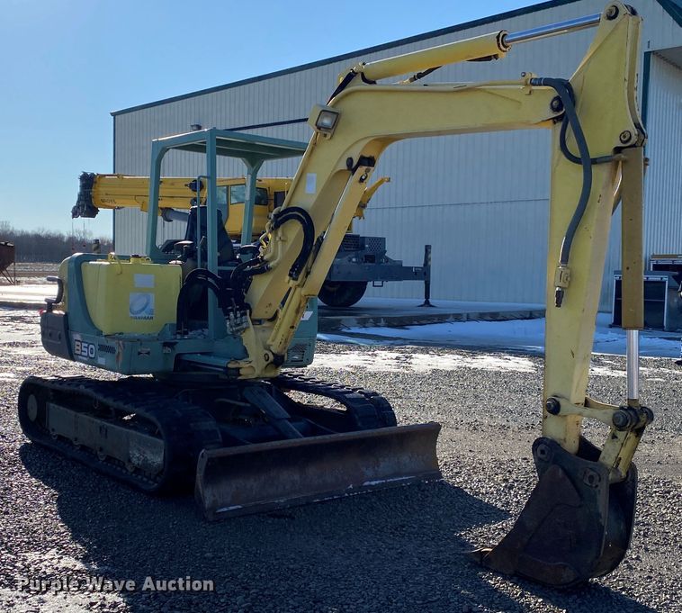 image for item DL6951 1999 Yanmar B50-2B  mini excavator