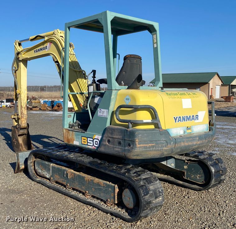 image for item DL6951 1999 Yanmar B50-2B  mini excavator