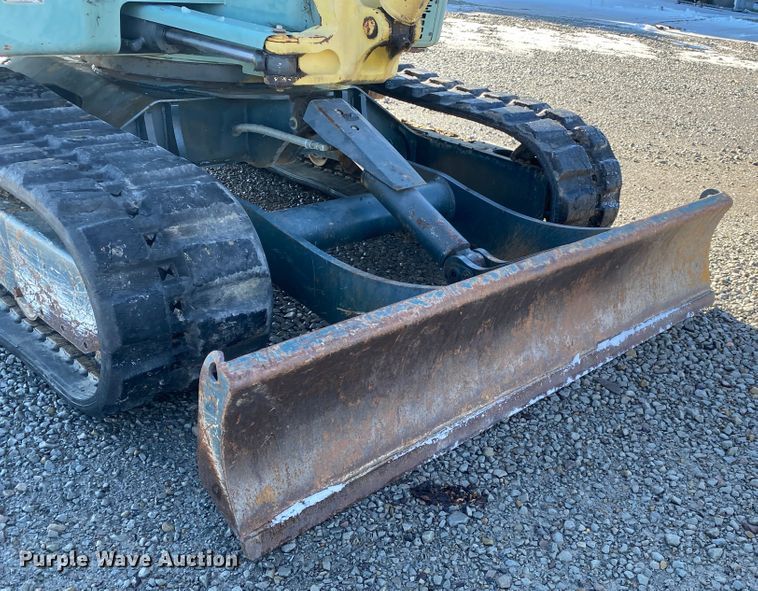 image for item DL6951 1999 Yanmar B50-2B  mini excavator