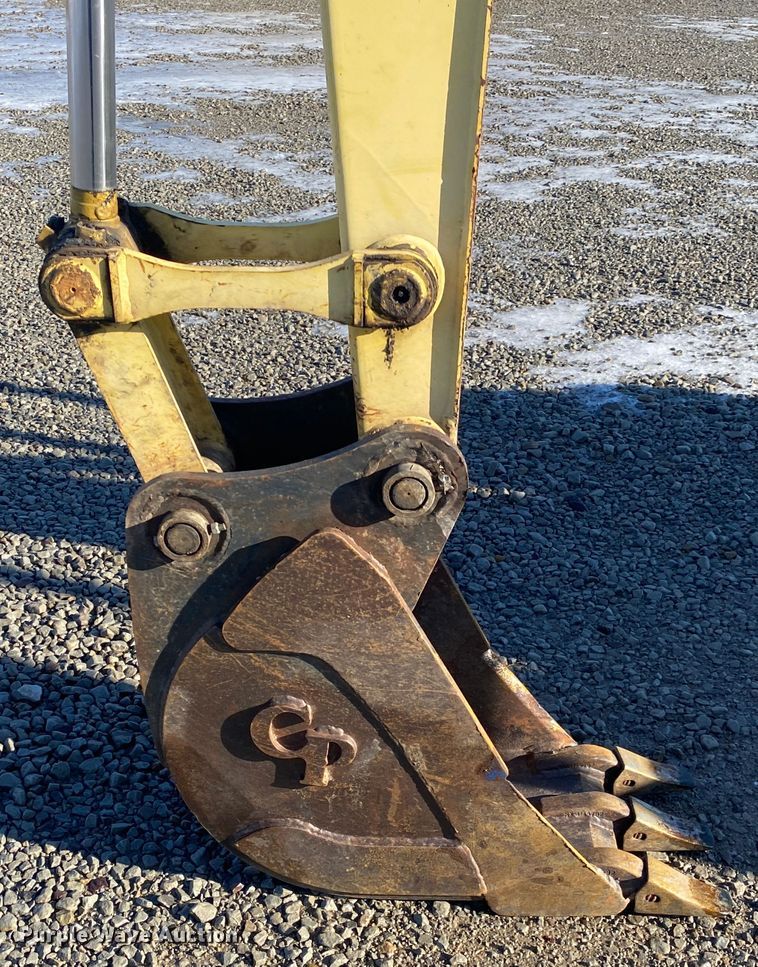 image for item DL6951 1999 Yanmar B50-2B  mini excavator