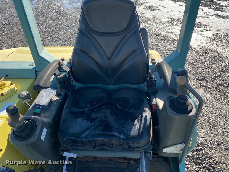 image for item DL6951 1999 Yanmar B50-2B  mini excavator