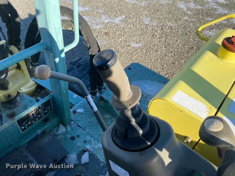 image for item DL6951 1999 Yanmar B50-2B  mini excavator