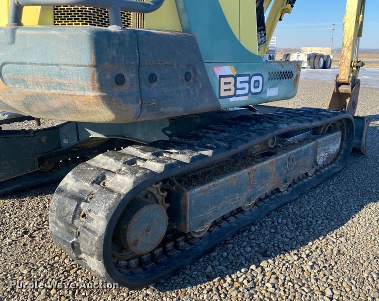 image for item DL6951 1999 Yanmar B50-2B  mini excavator