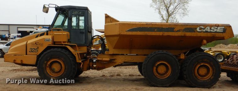 image for item DL6979 2006 Case 325  haul truck
