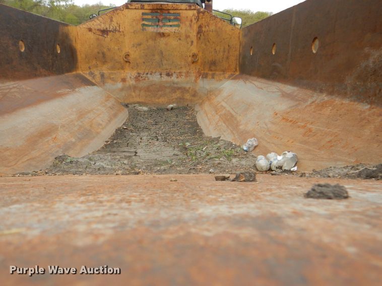 image for item DL6979 2006 Case 325  haul truck