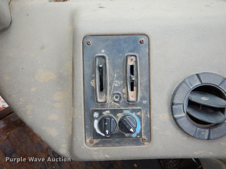 image for item DL6979 2006 Case 325  haul truck