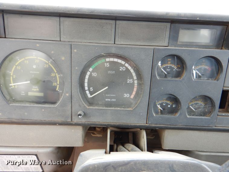 image for item DL6979 2006 Case 325  haul truck