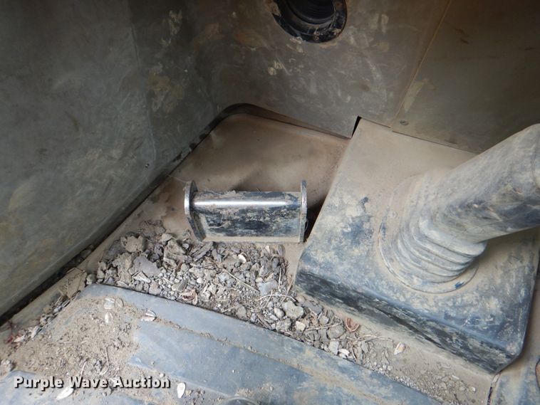 image for item DL6979 2006 Case 325  haul truck