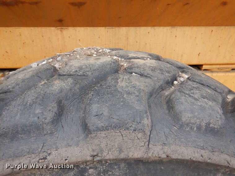 image for item DL6979 2006 Case 325  haul truck