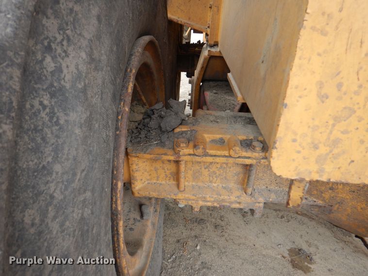 image for item DL6979 2006 Case 325  haul truck