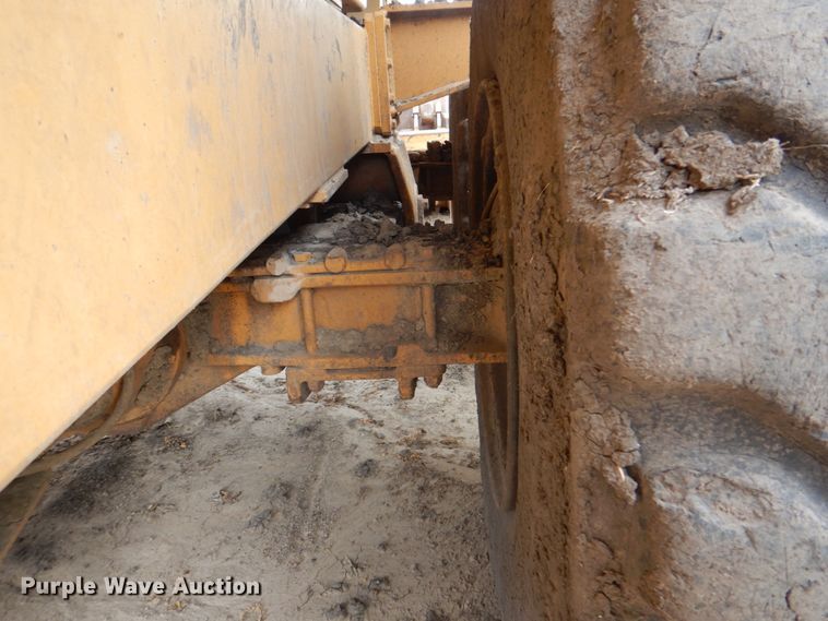 image for item DL6979 2006 Case 325  haul truck