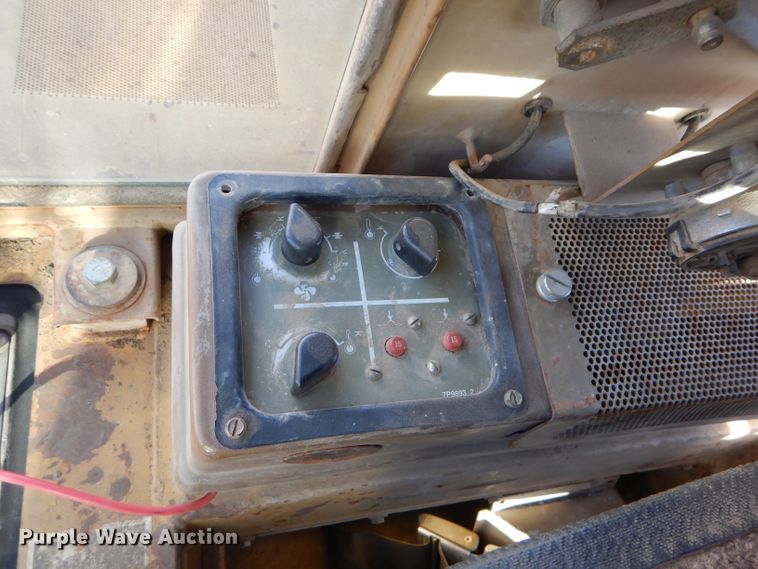 image for item DM4471 1992 Caterpillar 973  track loader