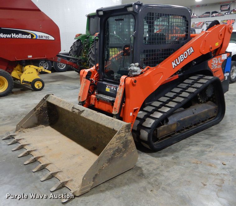 image for item DM4473 2019 Kubota SVL95-2S  tracked skid steer loader