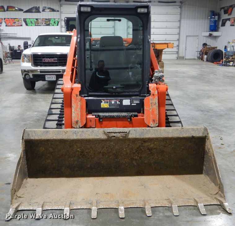 image for item DM4473 2019 Kubota SVL95-2S  tracked skid steer loader