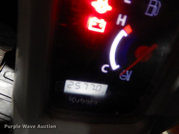 image for item DM4473 2019 Kubota SVL95-2S  tracked skid steer loader