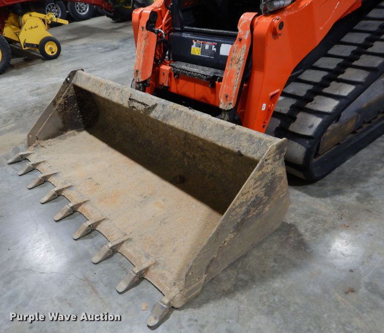 image for item DM4473 2019 Kubota SVL95-2S  tracked skid steer loader