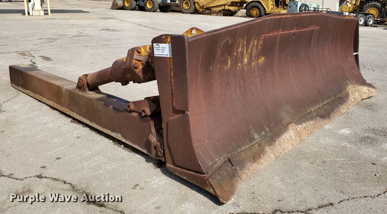 image for item DM4478 Caterpillar  dozer blade