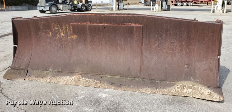 image for item DM4478 Caterpillar  dozer blade
