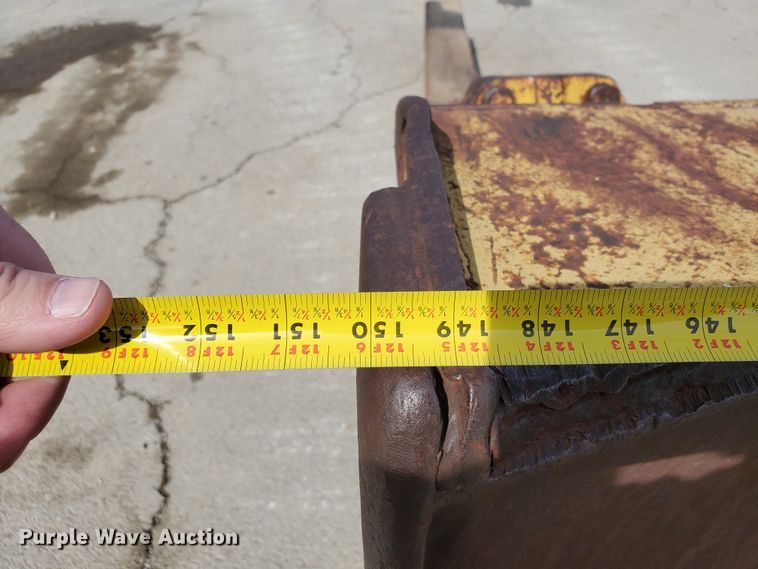 image for item DM4478 Caterpillar  dozer blade