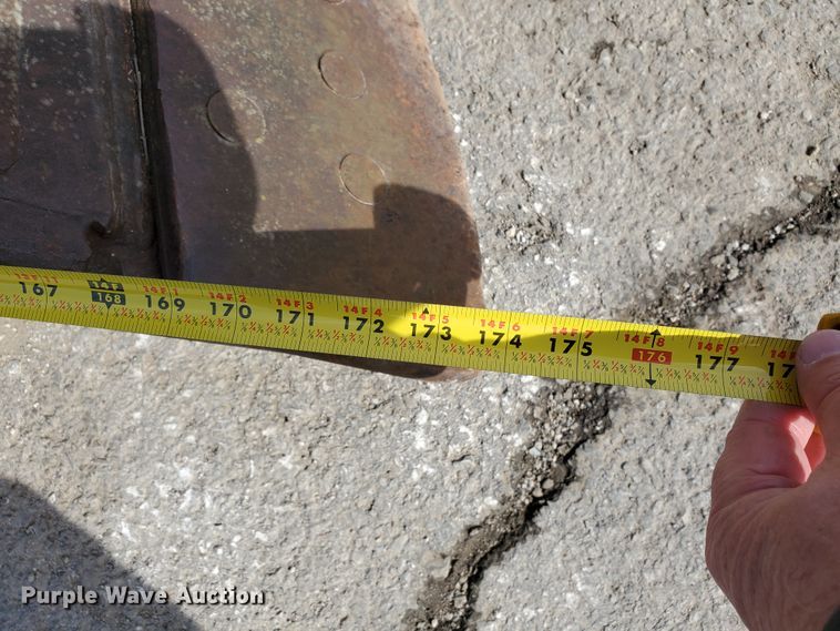 image for item DM4478 Caterpillar  dozer blade