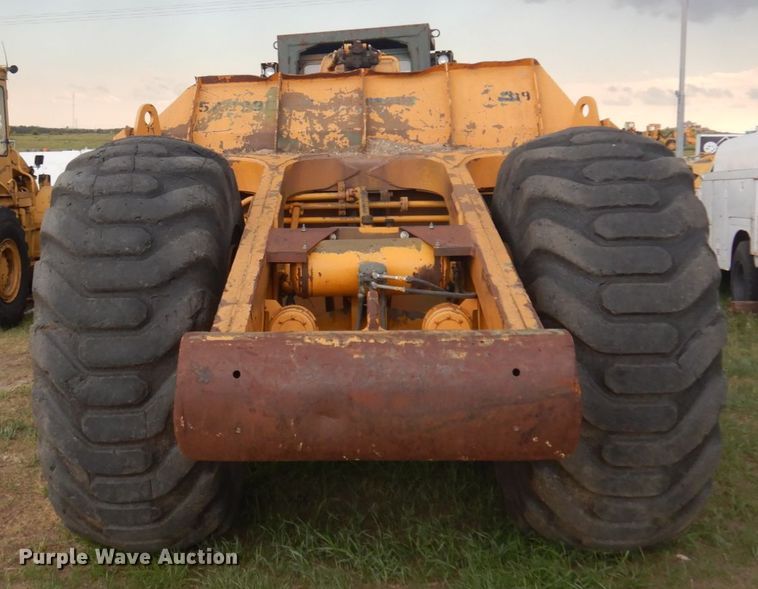 image for item DM5279 1971 Caterpillar 830MB  conventional scraper