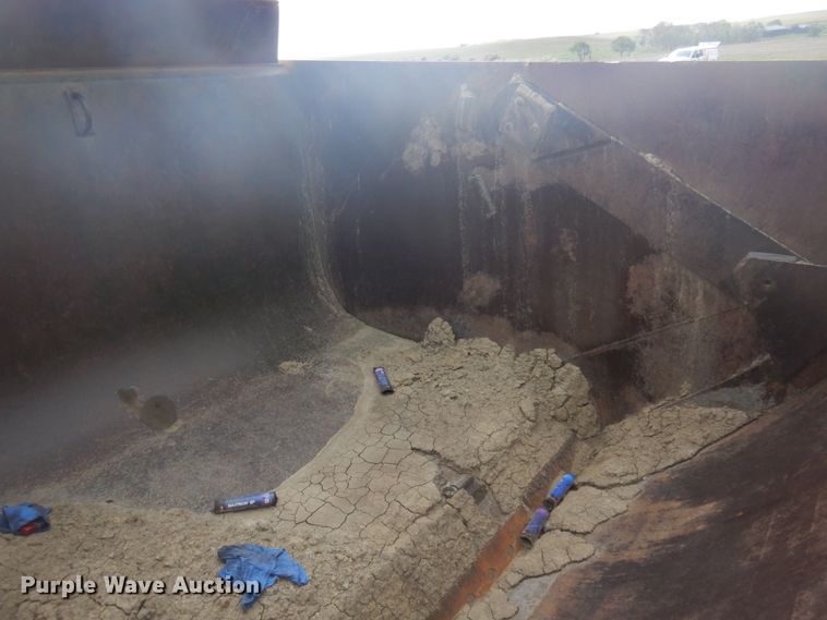 image for item DM5279 1971 Caterpillar 830MB  conventional scraper