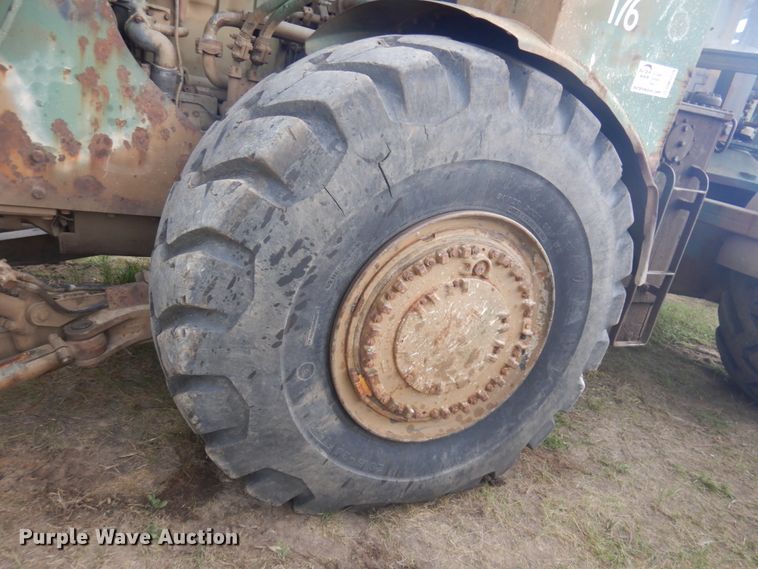 image for item DM5279 1971 Caterpillar 830MB  conventional scraper