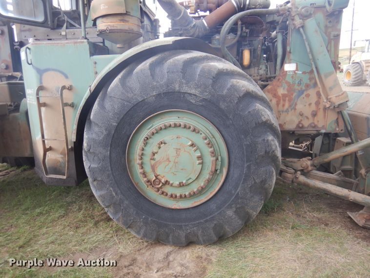 image for item DM5279 1971 Caterpillar 830MB  conventional scraper