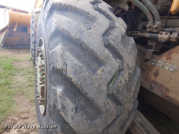 image for item DM5279 1971 Caterpillar 830MB  conventional scraper