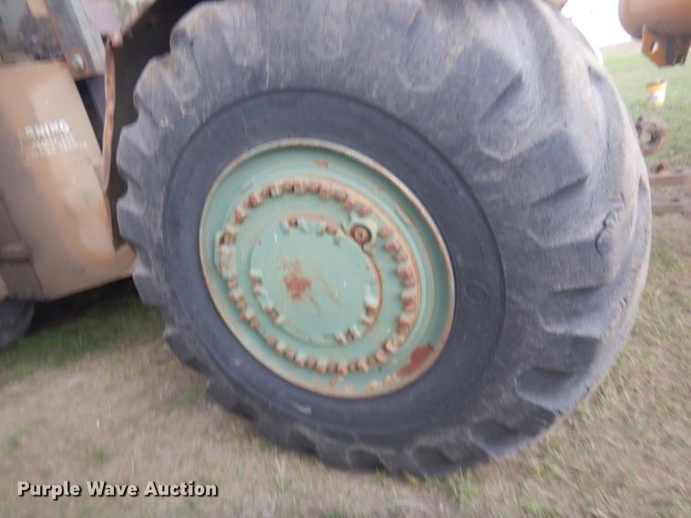 image for item DM5279 1971 Caterpillar 830MB  conventional scraper