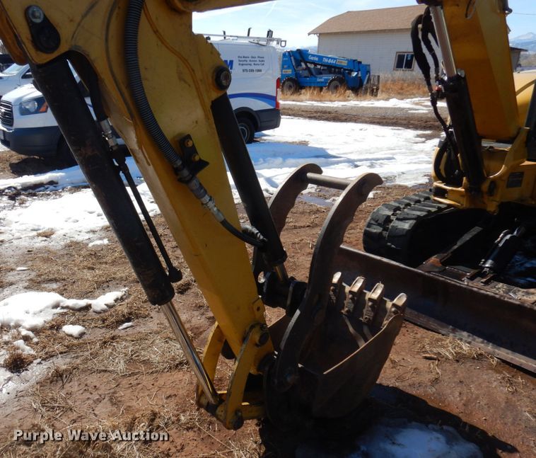 image for item DM5354 2003 Caterpillar 305C  mini excavator