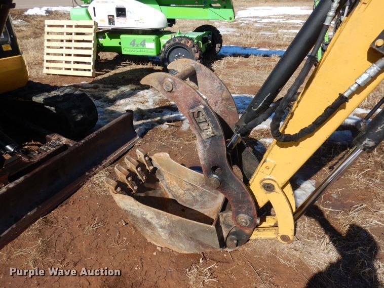 image for item DM5354 2003 Caterpillar 305C  mini excavator