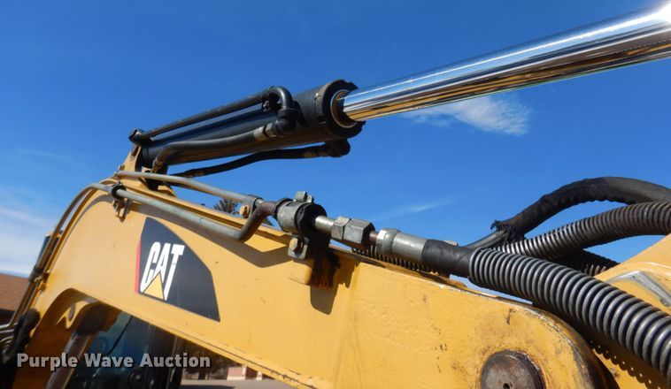 image for item DM5354 2003 Caterpillar 305C  mini excavator