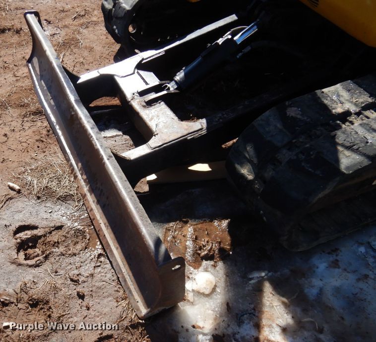 image for item DM5354 2003 Caterpillar 305C  mini excavator