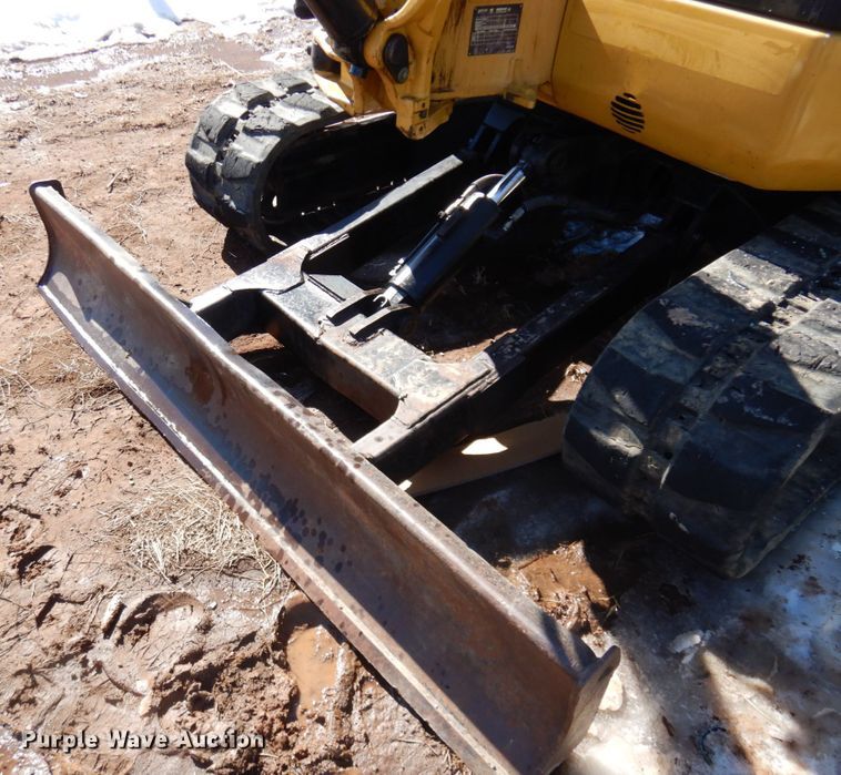 image for item DM5354 2003 Caterpillar 305C  mini excavator