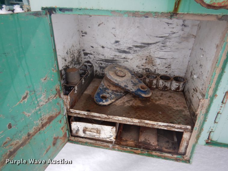 image for item DM5366 1981 Kenworth W900A  winch truck