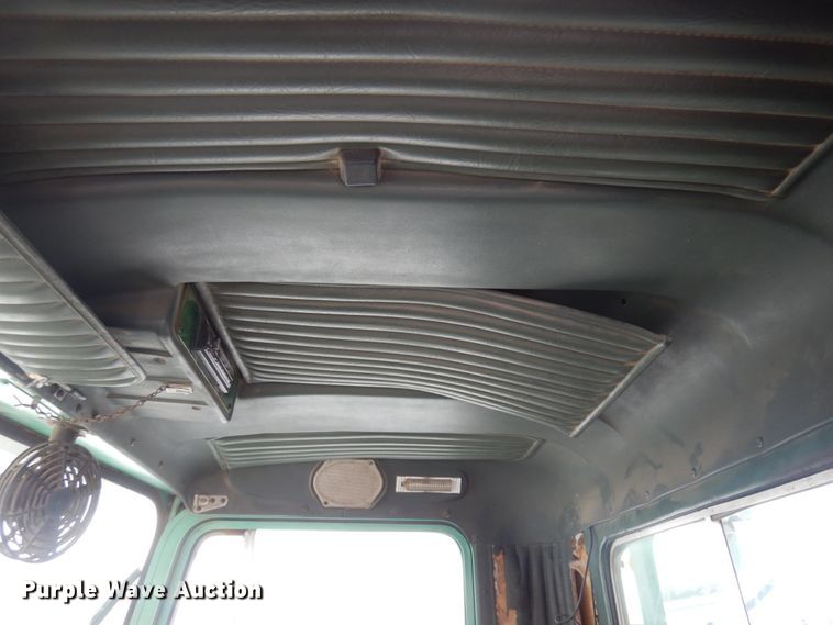 image for item DM5366 1981 Kenworth W900A  winch truck