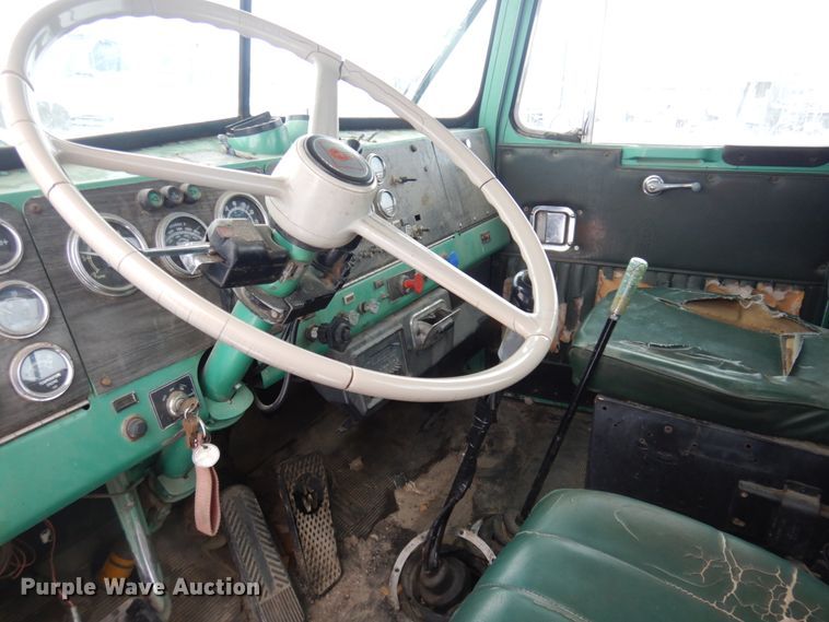 image for item DM5366 1981 Kenworth W900A  winch truck