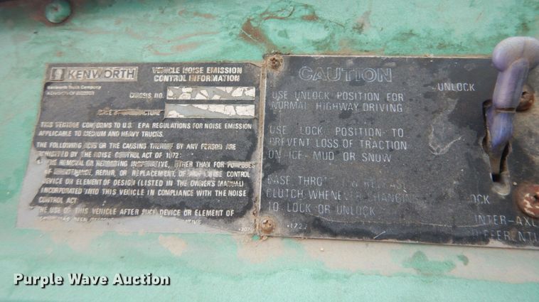 image for item DM5366 1981 Kenworth W900A  winch truck