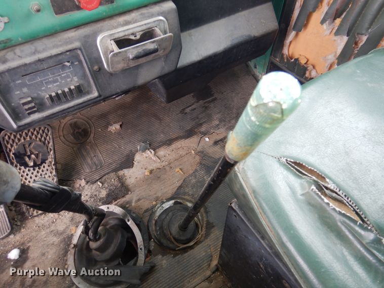 image for item DM5366 1981 Kenworth W900A  winch truck